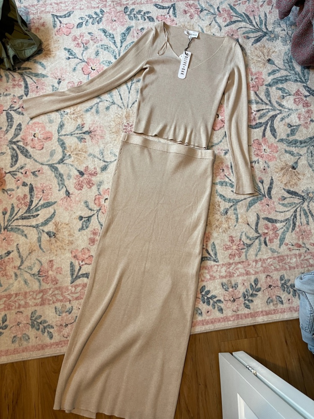 Olive & Oak Neutral Tan Ribbed Long-Sleeve Maxi Dress